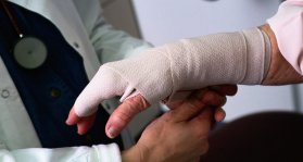 Чем правильно обработать открытую рану от пореза в домашних условиях
